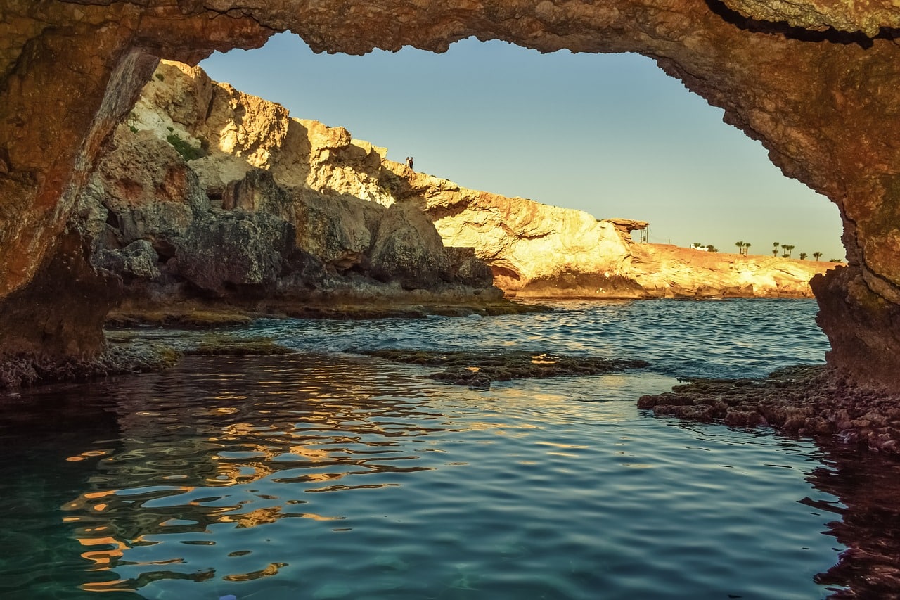 Piscine naturelle ou piscine creusée