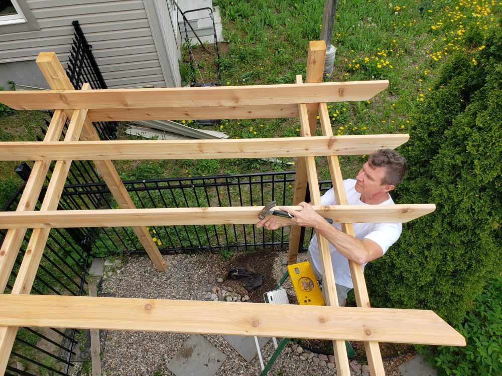 pergola bois fait maison comment la fabriquer