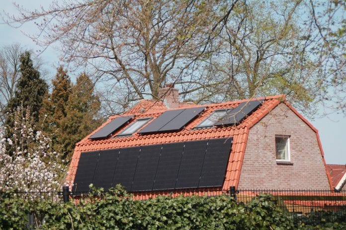 En plus de l'énergie solaire, les maisons peuvent-elles utiliser l'énergie éolienne
