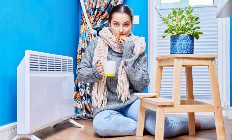 Chauffage et une jeune femme