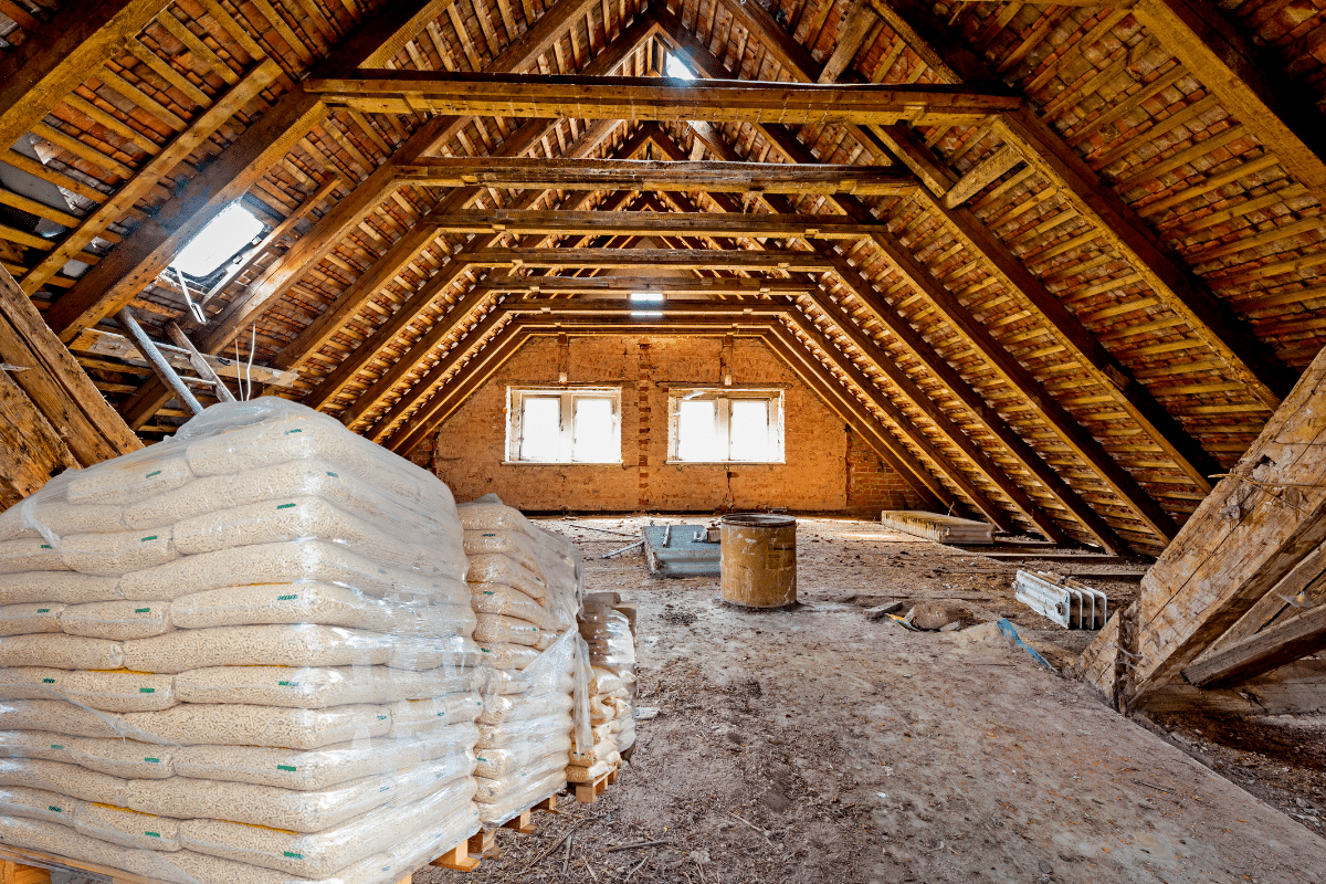 Peuton stocker des granulés de bois dans le grenier — free download