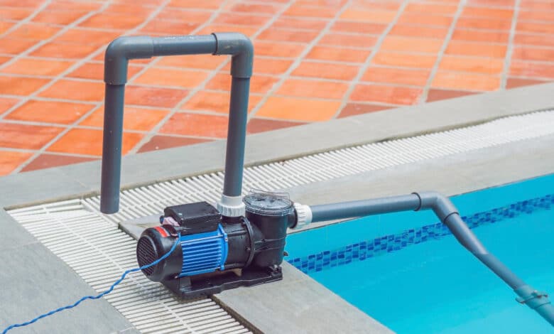 Comment réparer une fuite sur un tuyau de piscine enterrée