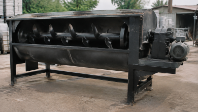 Vieux melangeur horizontal bac recyclage noir